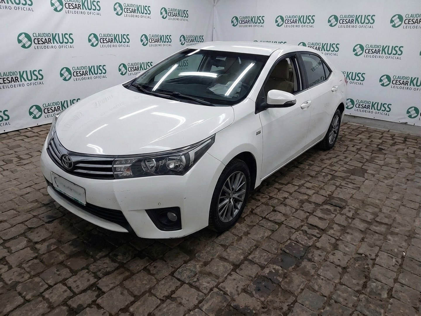 TOYOTA COROLLA ALTIS 2015-2016