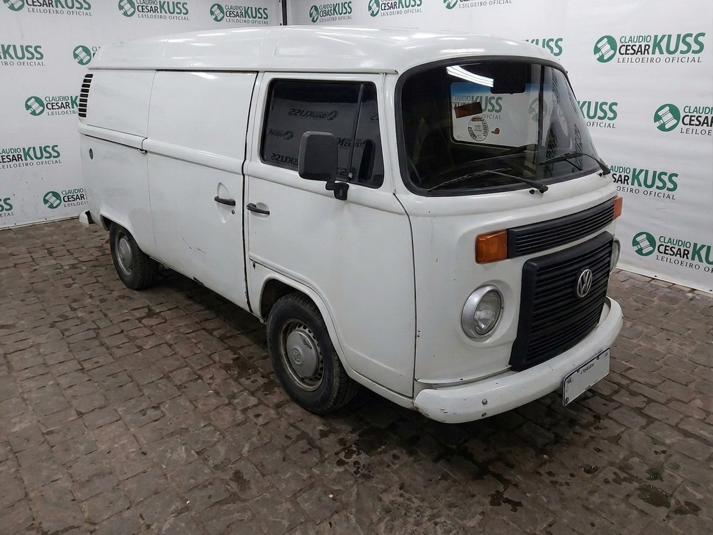 VOLKSWAGEN KOMBI FURGÃO 2012-2013